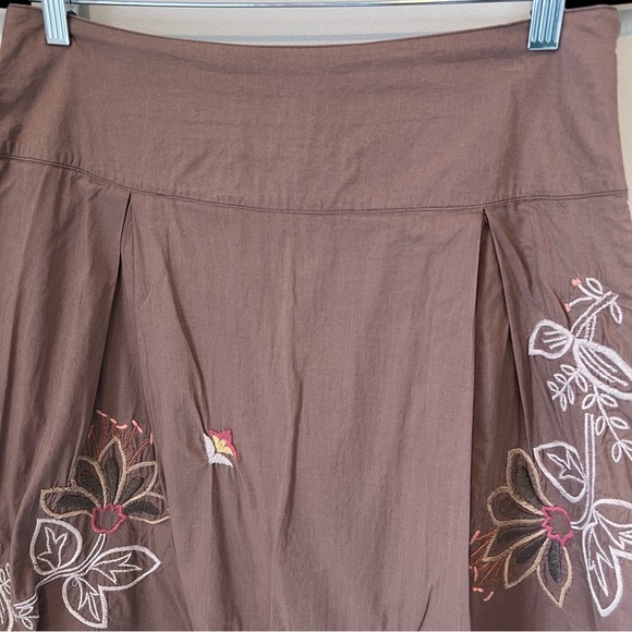 Merona Womens Floral Embroidered Knee Length Skirt Mocha Color Flowing Size 10 - Picture 5 of 16